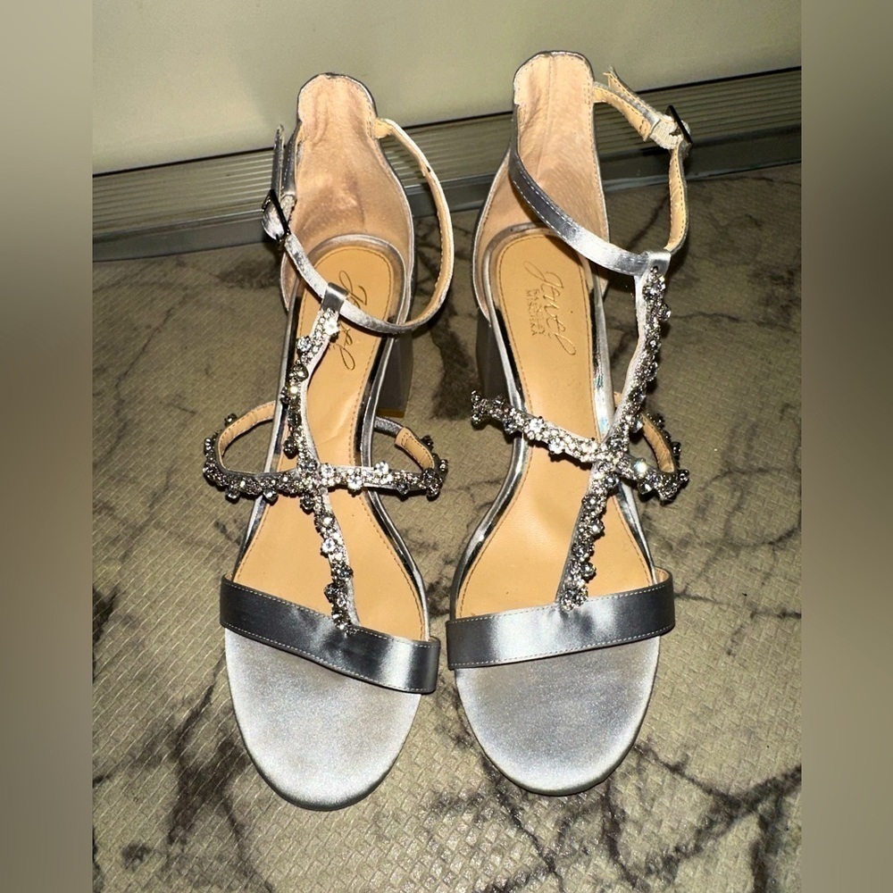 Jewel Badgley Mishchka silver rhinestone t strap block heels formal bridal 7
